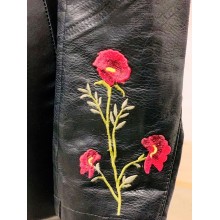 Geaca piele dama neagra brodata cu model floral masura XL Geaca piele dama neagra brodata cu model floral masura XL